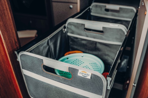 Kitchen pullout motorhome