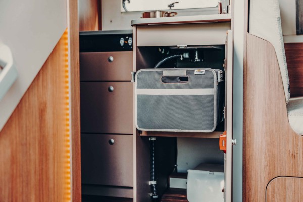Kitchen pullout motorhome